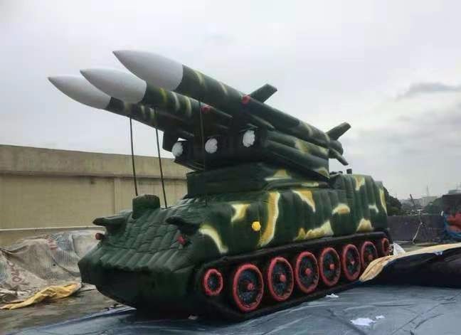 英吉沙小型导弹发射车